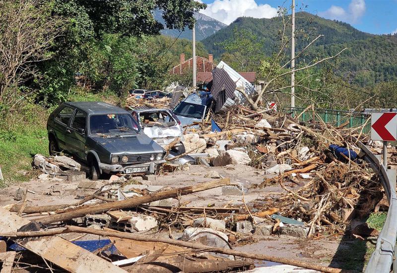 FOTO&VIDEO Apokaliptične scene: Prve fotografije s područja pogođenog klizištima