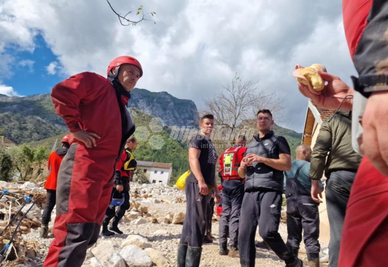 FOTO / VIDEO Bljesak u Donjoj Jablanici: 40 ljudi se vodi kao nestalo