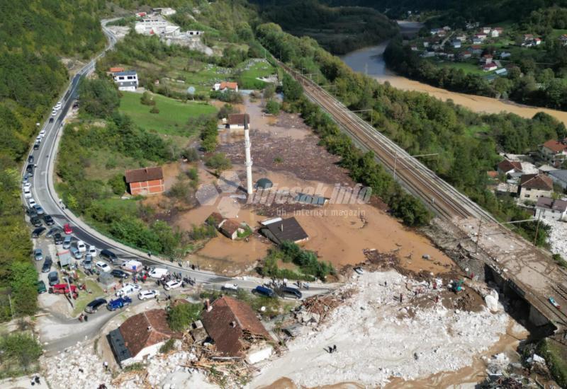 FOTO / VIDEO Bljesak u Donjoj Jablanici: 40 ljudi se vodi kao nestalo