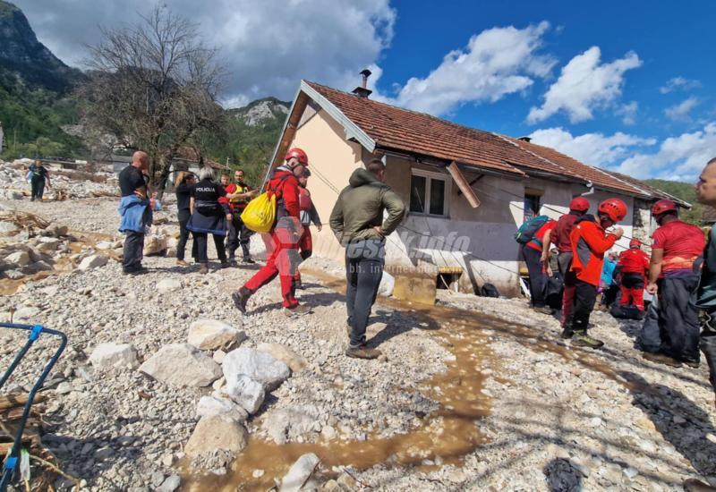 FOTO / VIDEO Bljesak u Donjoj Jablanici: 40 ljudi se vodi kao nestalo