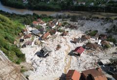 FOTO / VIDEO Bljesak u Donjoj Jablanici: 40 ljudi se vodi kao nestalo