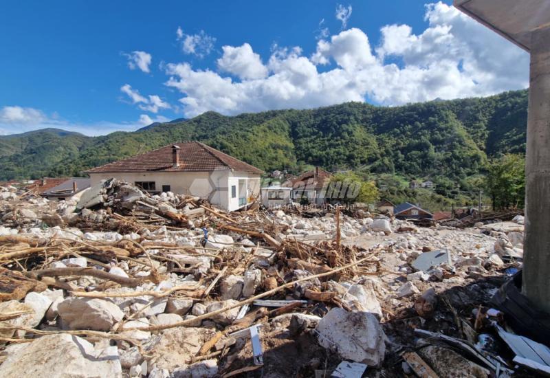 FOTO / VIDEO Bljesak u Donjoj Jablanici: 40 ljudi se vodi kao nestalo