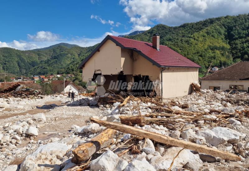 FOTO / VIDEO Bljesak u Donjoj Jablanici: 40 ljudi se vodi kao nestalo