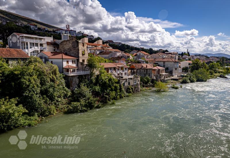 Neretva u Mostaru - stanje je za sada pod kontrolom