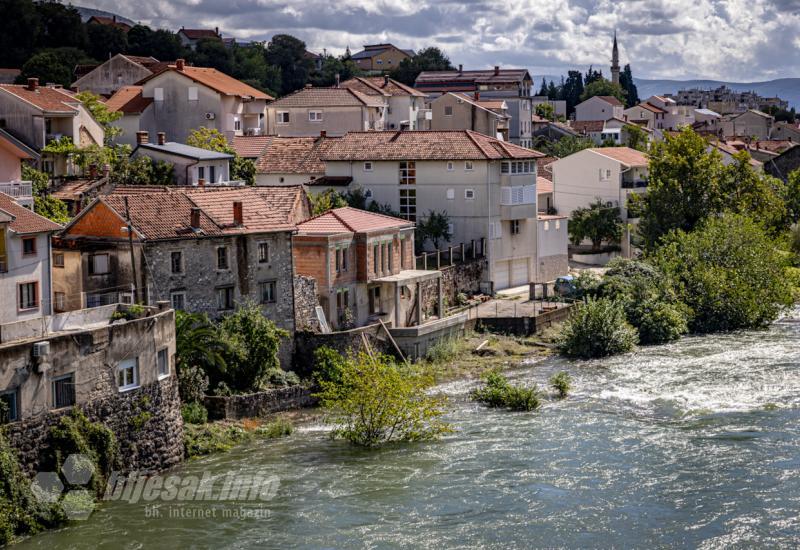 Neretva u Mostaru - stanje je za sada pod kontrolom