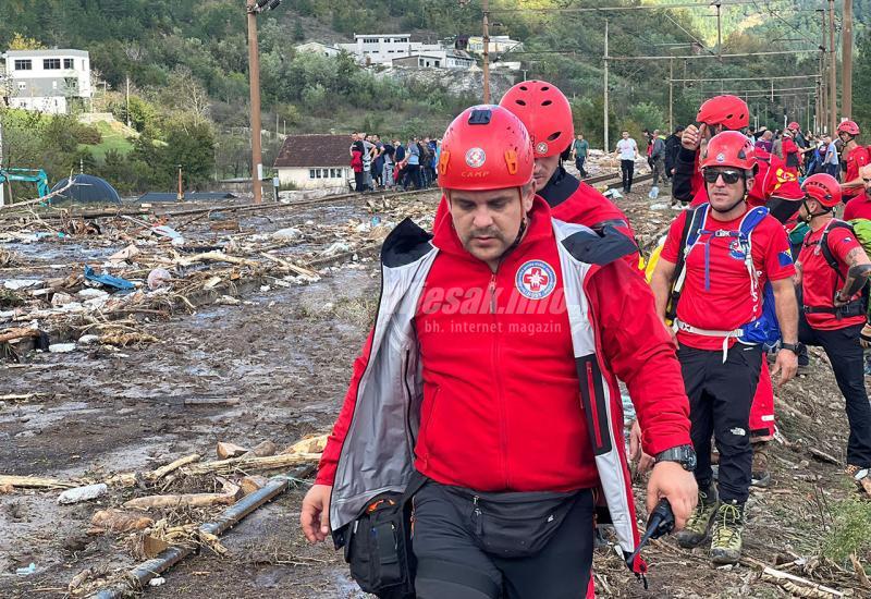 Susret u Jablanici od kojeg srce staje: Dječak je na ruševinama tražio prijatelja…