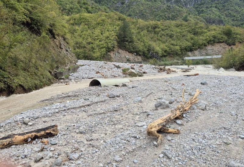 FOTO | Čisti se cesta iz Doljana prema Jablanici, radovi otežani