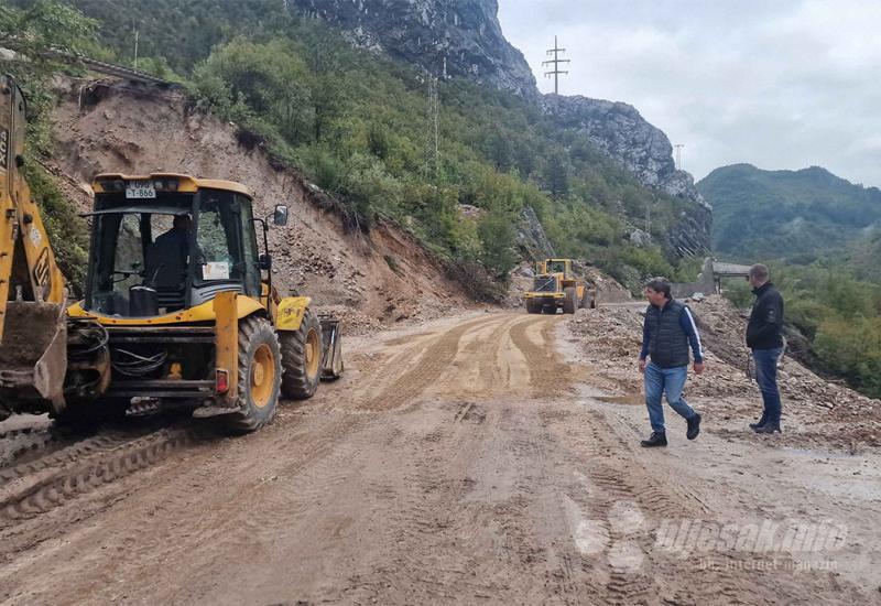 Prve informacije iz Jablanice: Noć protekla stabilno, fokus na izvlačenju unesrećenih