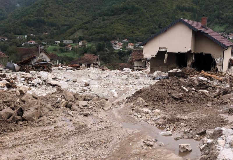 FOTO/VIDEO | Bljesak.info u Donjoj Jablanici: Nastavlja se potraga za nestalima, počela padati kiša