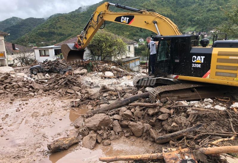 FOTO/VIDEO | Bljesak.info u Donjoj Jablanici: Nastavlja se potraga za nestalima, počela padati kiša