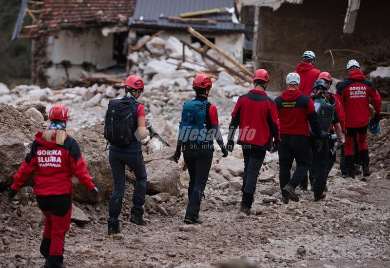 Službene informacije: Dosad pronađeno 16 beživotnih tijela, ponovno došlo do greške