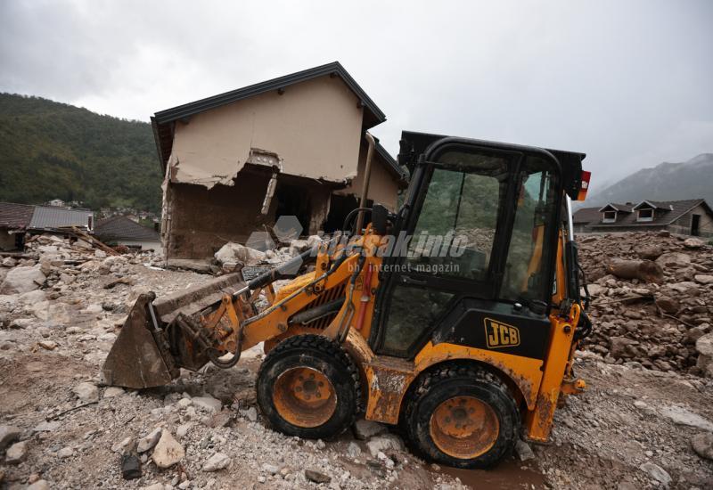 FOTO-GALERIJA IZ JABLANICE: Vremena za osvrtanje unatrag nema