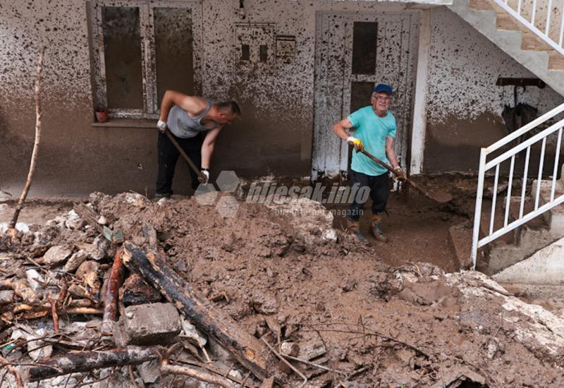 FOTO-GALERIJA IZ JABLANICE: Vremena za osvrtanje unatrag nema