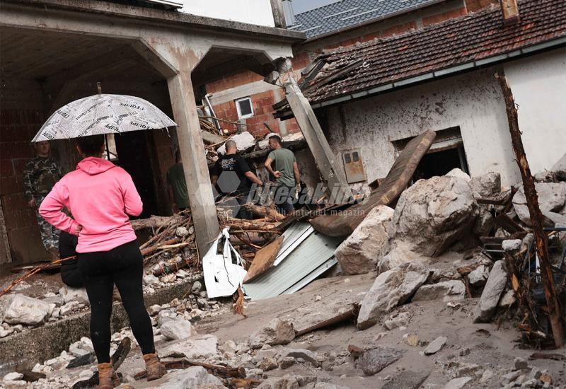  Crnogorski tim obučen za traganje i spašavanje iz ruševina stiže u Jablanicu