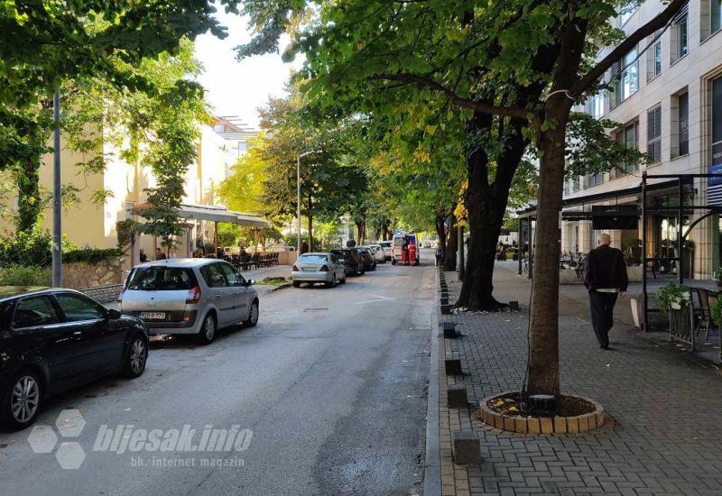 Pozivaju se vlasnici da uklone vozila s ceste na Rondou - Ova je ulica zamka za pješake