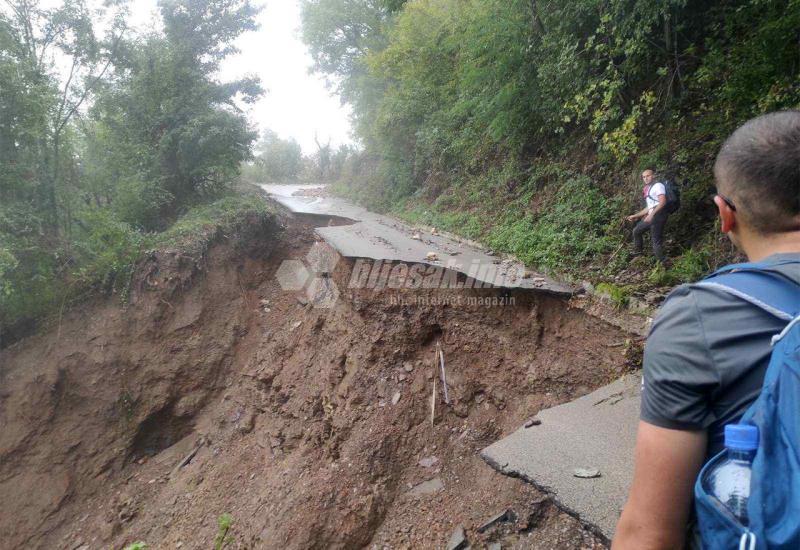 FOTO | Uništenim putem do odsječenih naselja Mrakovo i Rodice