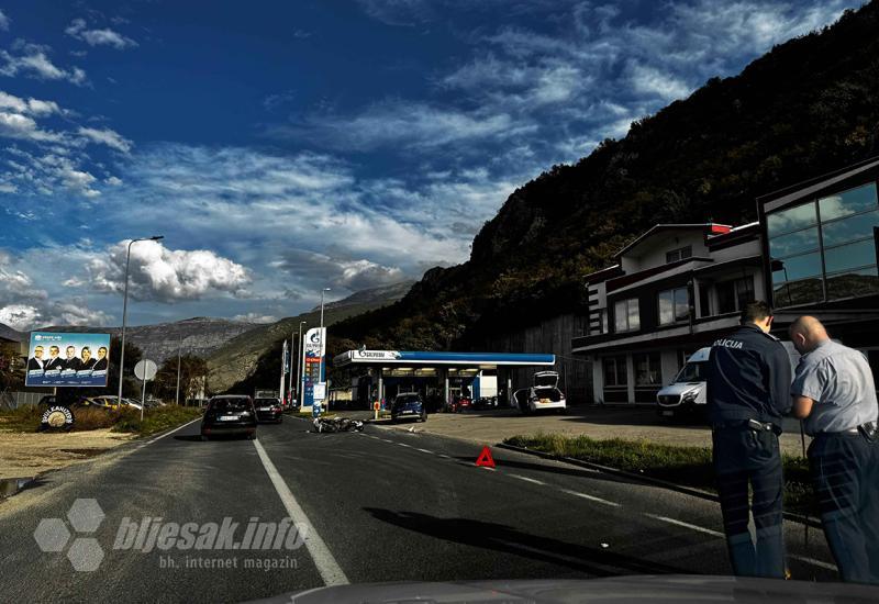 Sudar motocikla i automobila na izlazu iz Mostara