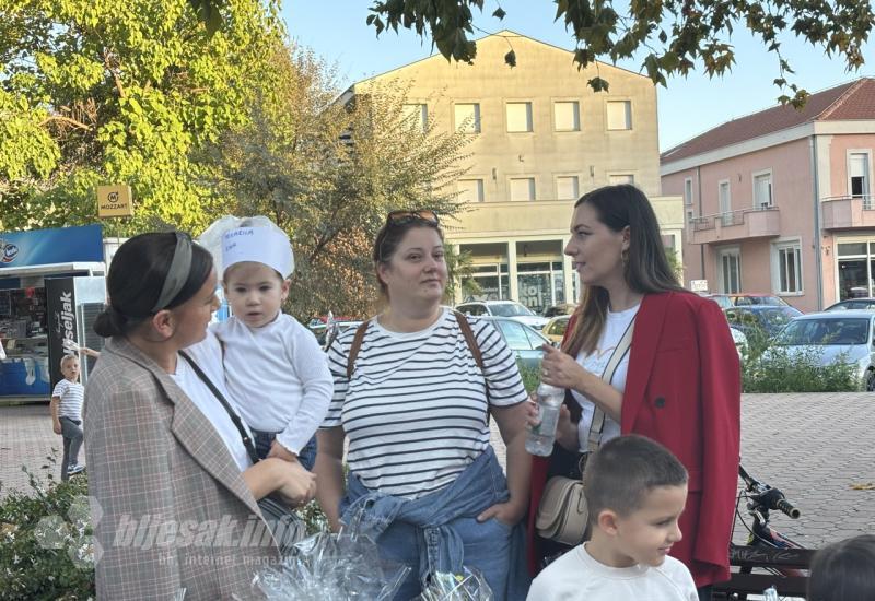 Kruh kao simbol solidarnosti: Djeca Mostara pomažu nastradale vrtiće