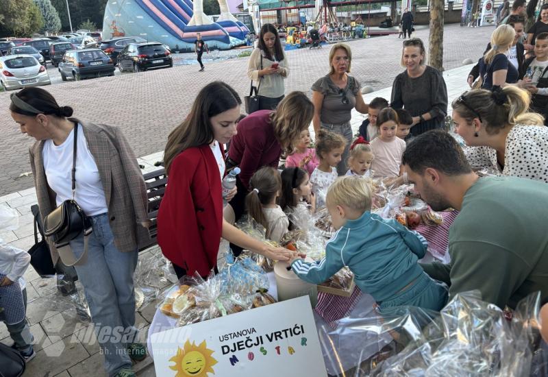 Kruh kao simbol solidarnosti: Djeca Mostara pomažu nastradale vrtiće