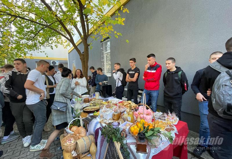 Dani kruha u Srednjoj prometnoj školi Mostar - Dani kruha u Srednjoj prometnoj školi Mostar - Zajedništvo, zabava i miris uštipaka