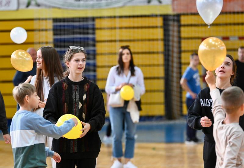 Inkluzivna sportska aktivnost "Zbližimo se" u Mostaru: 110 učenika i more zabave 