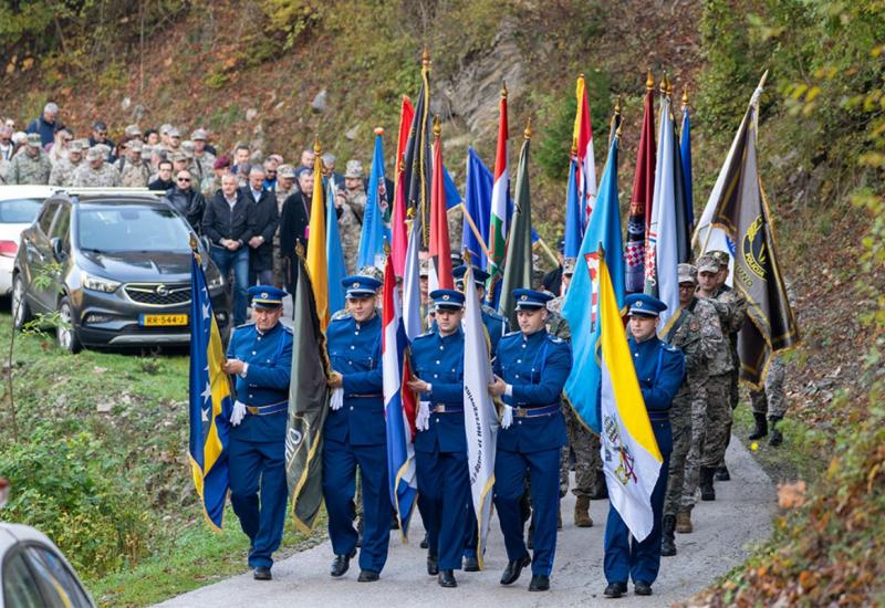 Održan tradicionalni molitveni pohod pripadnika OS BiH  i djelatnika MO BiH na Bobovac