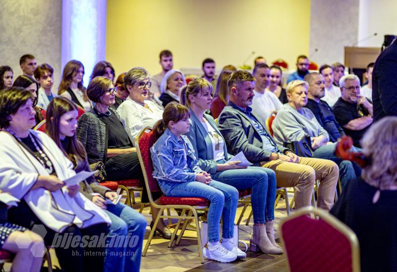 FOTO | Simfonijski orkestar Mostarcima poklonio vrhunski koncert: "S Carmen u susret Beatlesima"