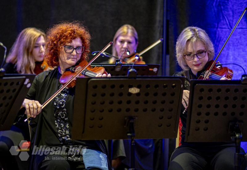 Koncert Simfonijskog orkestra Mostar - Simfonijski orkestar Mostarcima poklonio vrhunski koncert: 