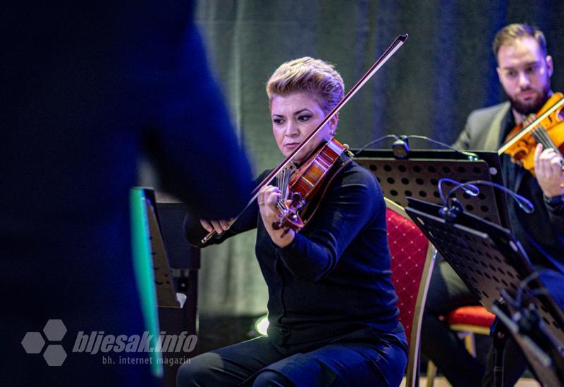 Koncert Simfonijskog orkestra Mostar - Simfonijski orkestar Mostarcima poklonio vrhunski koncert: 