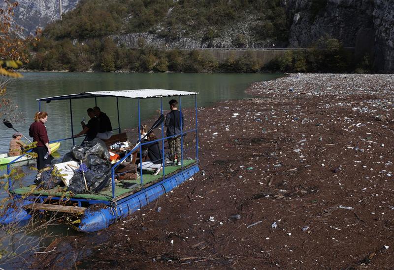 Potrebno više volonterskih akcija čišćenja Jablaničkog i Grabovičkog jezera i rijeke Doljanke