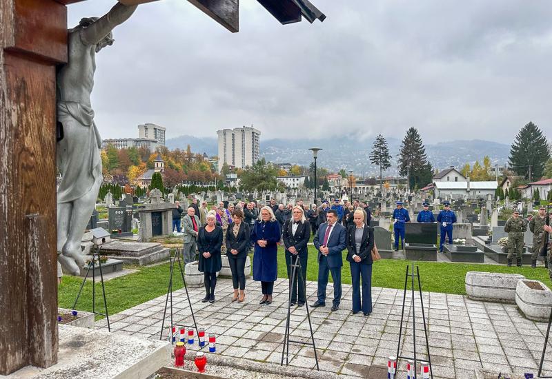 Bradara na obilježavanju blagdana Svih svetih u Sarajevu