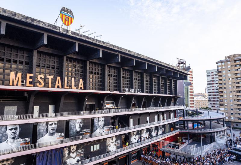 Stadion Valencije pretvoren u centar za prikupljanje pomoći