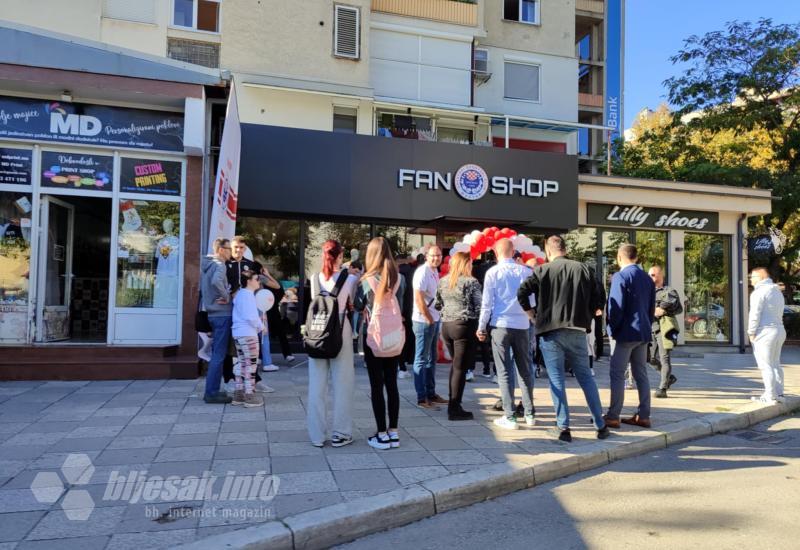 Otvoren službeni Fan Shop HŠK Zrinjski: Prigodni pokloni, popusti i druženje s igračima!