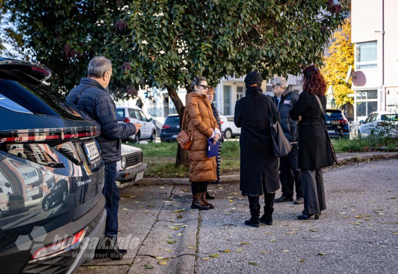 Mostar | Opet odgođena deložacija obitelji Šetka - Zašto žure i naređuju deložacije?