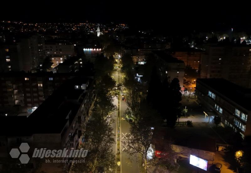 FOTO/VIDEO - Kako LED rasvjeta obasjava mostarske ulice?