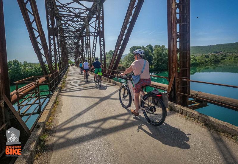 Biciklisti - HerzegovinaBike i Komoot promoviraju Hercegovinu kao cikloturističku destinaciju