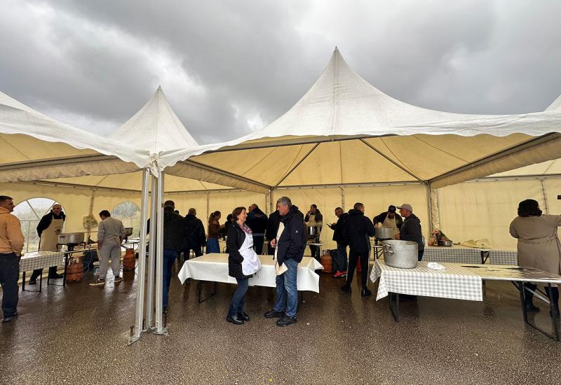 FOTO/VIDEO | Vrhunska atmosfera i tradicija u srcu Ravnog