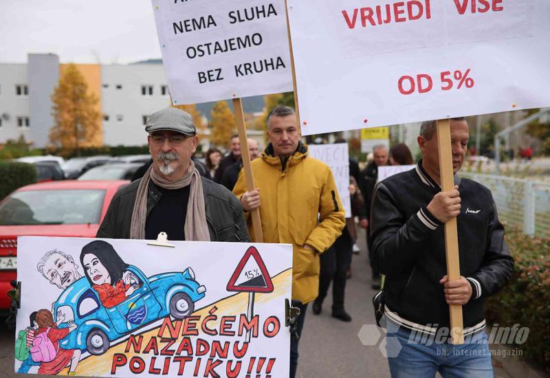 Najmasovniji prosvjed prosvjetara u HNŽ - Peti put smo ovdje, borimo se za našu djecu a ne sebe