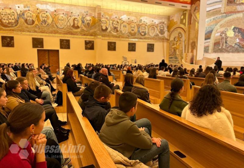 Put obraćenja: Don Roko Kaštelan o svom životu od navijača do svećenika