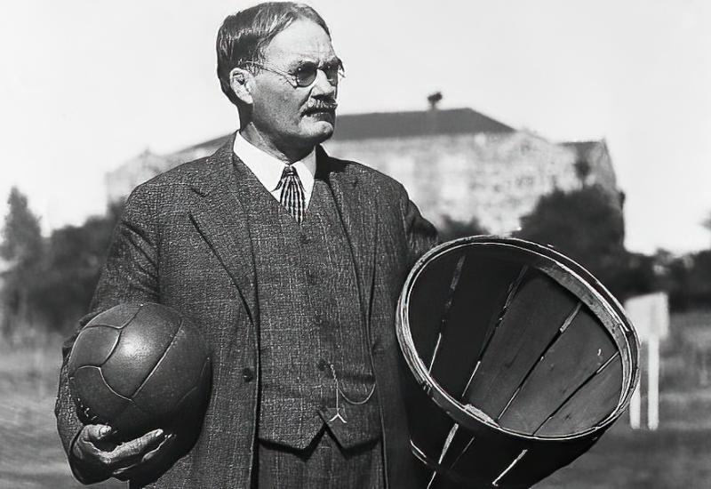 James Naismith (6. studenog 1861, Almonte, Kanada - 28. studenog 1939, Lawrence, Kansas) - Prije 85 godina umro je izumitelj košarke James Naismith