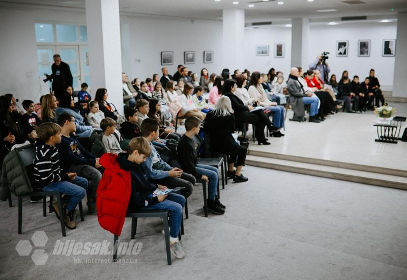 FOTO: U Mostaru održana manifestacija Književna jesen