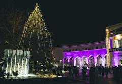 Počeo Advent u Mostaru - Zapaljena prva adventska svijeća