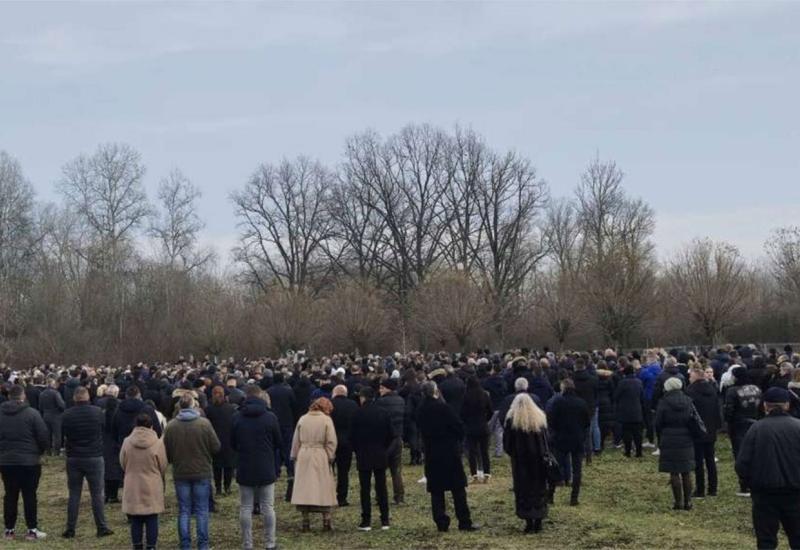 Sahranjeni dva brata i sestra koji su stradali u prometnoj nesreći