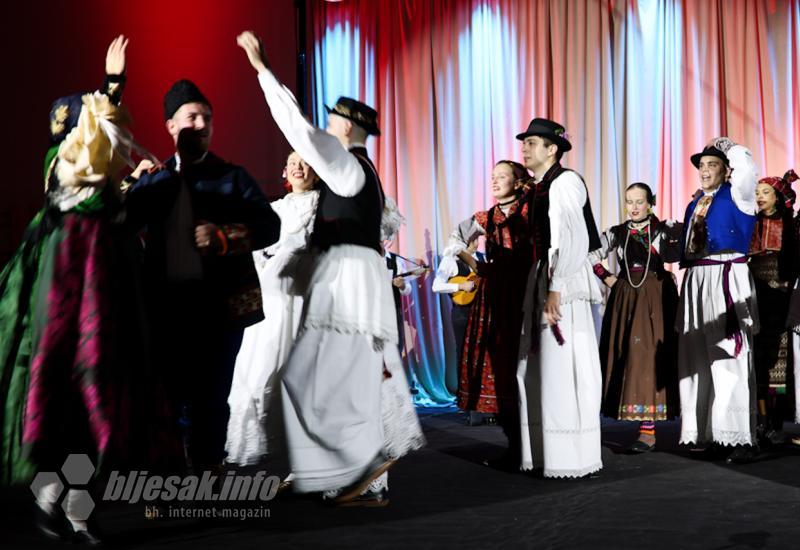 FOTO GALERIJA | Koncert Blago naše - 'ponosni na tradiciju koja se prenosi s koljena na koljeno'