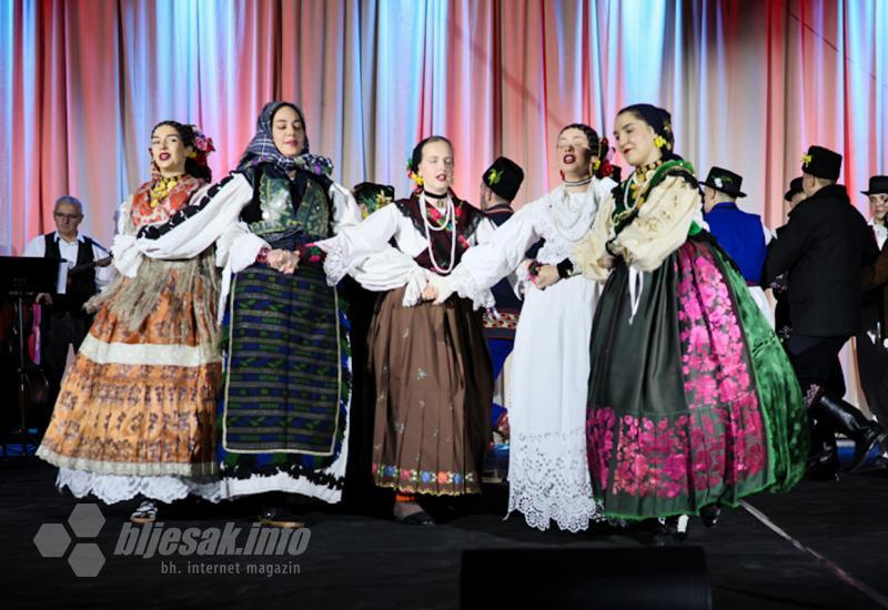 FOTO GALERIJA | Koncert Blago naše - 'ponosni na tradiciju koja se prenosi s koljena na koljeno'