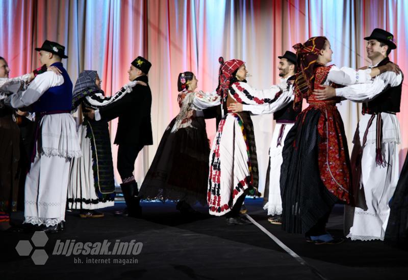 FOTO GALERIJA | Koncert Blago naše - 'ponosni na tradiciju koja se prenosi s koljena na koljeno'