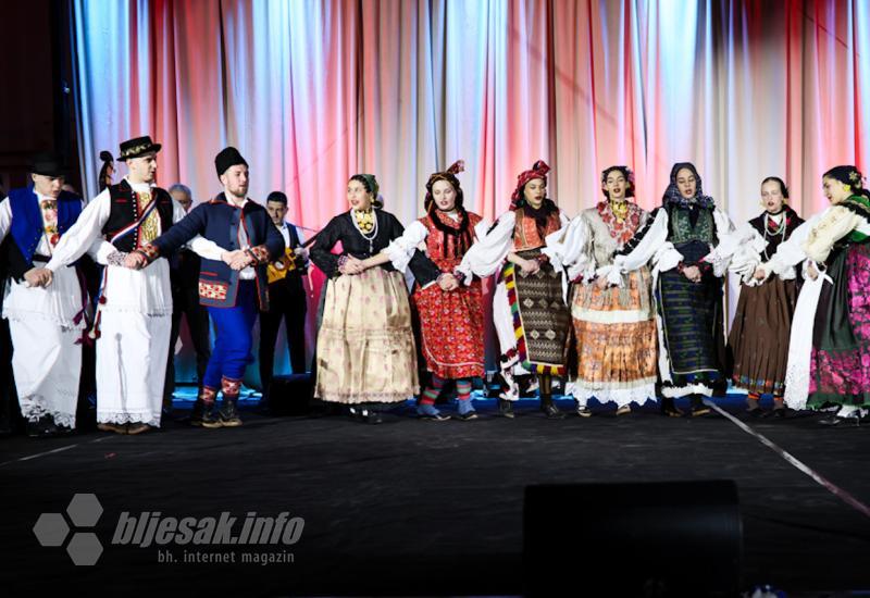 FOTO GALERIJA | Koncert Blago naše - 'ponosni na tradiciju koja se prenosi s koljena na koljeno'