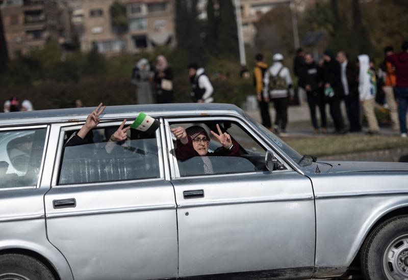 Sirijski islamistički pobunjenici srušili su režim diktatora Bašara al-Asada, koji je tijekom noći avionom pobjegao iz glavnog grada Damaska. - Reakcije iz svijeta na događanja u Siriji