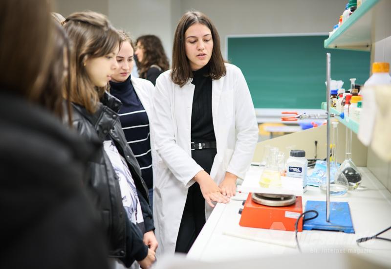 Znanstveni dan u Mostaru - Uspješno održan 6. Science day u Mostaru: Interaktivni eksperimenti oduševili posjetitelje svih generacija