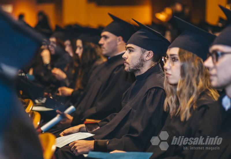 FOTO | Svečano promovirana 322 diplomanda Filozofskog fakulteta SUM-a